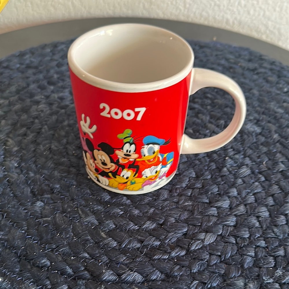 Final Price $5:  Disney Mug with Mickey and Friends 2007